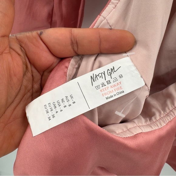 Nasty Girl cutout pink the old satin romper pink open back long sleeve size 8 - Picture 9 of 14